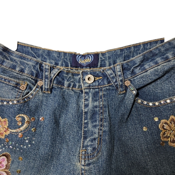 Angels bedazzled Embroidery floral pattern blue jeans Size 10 P. - Picture 4 of 7